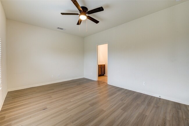 Building Photo - 3001 Iron Woods Dr