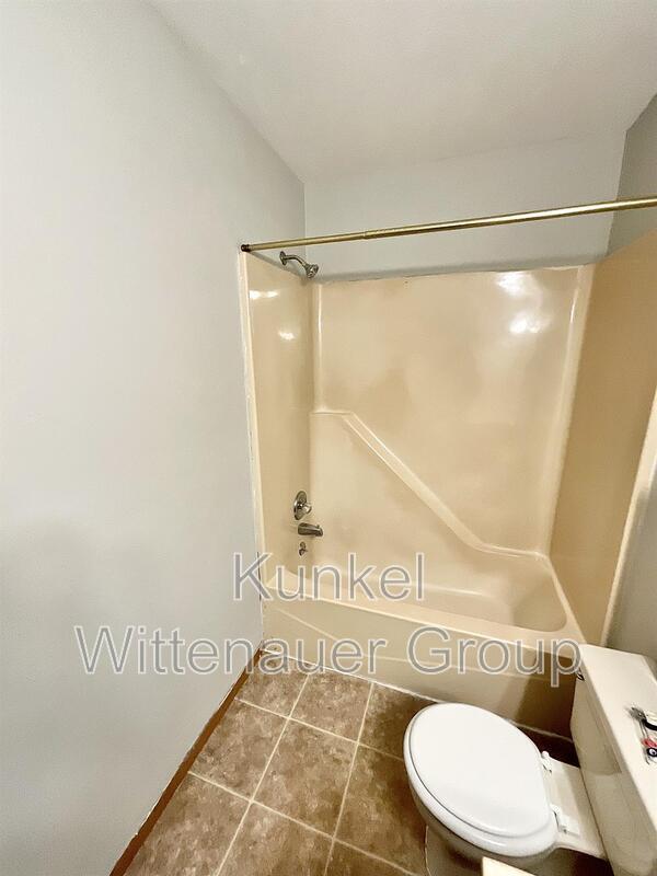 Building Photo - 716 Ganim Dr
