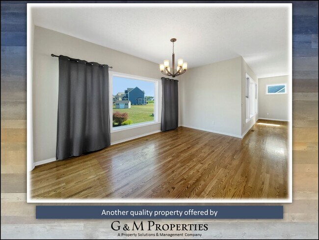 Building Photo - Rarely Available - Large Executive Rental ...