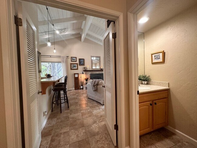 Building Photo - Sunny - Fully Furnished 2-Bedroom, with Of...