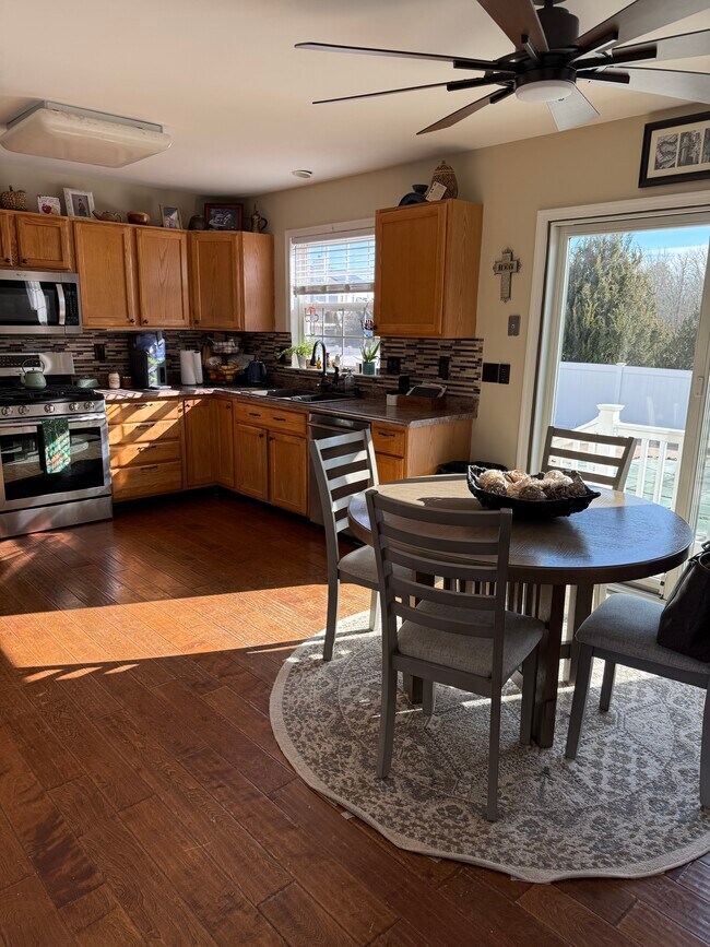 Building Photo - 349 Superior Rd