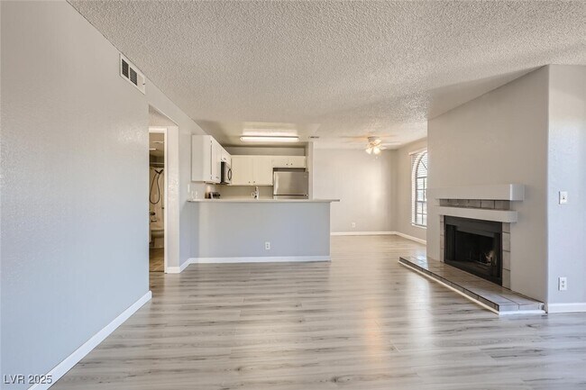 Building Photo - 2977 Juniper Hills Blvd
