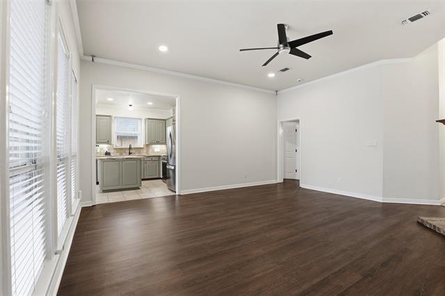 Building Photo - 1404 Chaucer Dr