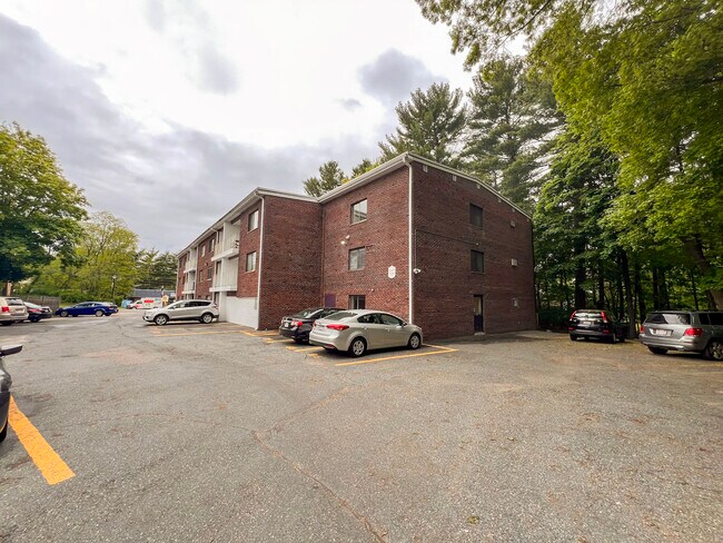 Building Photo - 915 Edgell Rd