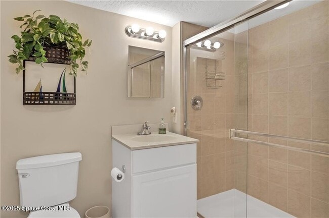 Building Photo - 6061 N River Run Dr