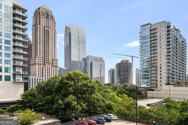 Building Photo - 1074 Peachtree Walk NE