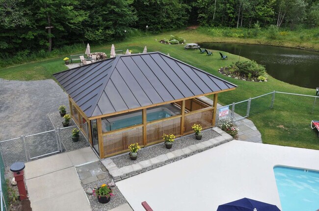 Building Photo - 180 W Glade Rd
