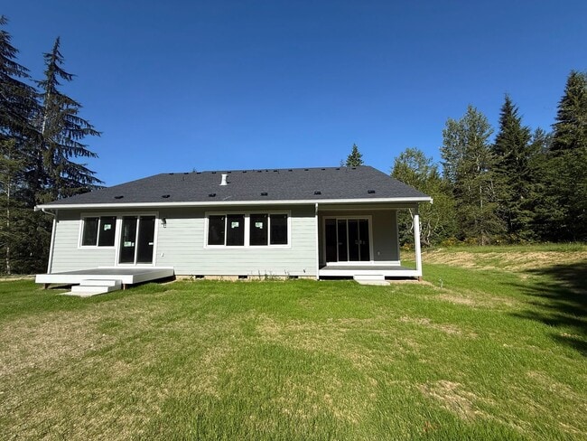 Building Photo - Spacious home in Bremerton.  Apply today t...