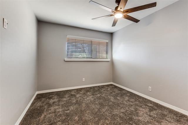 Building Photo - 351 Valley Park Dr