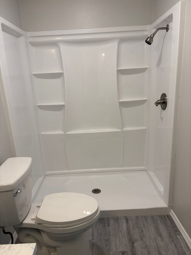 Building Photo - Newly Renovated 2 Bedroom Duplex in Maitland Available Now! Modern Finishes!