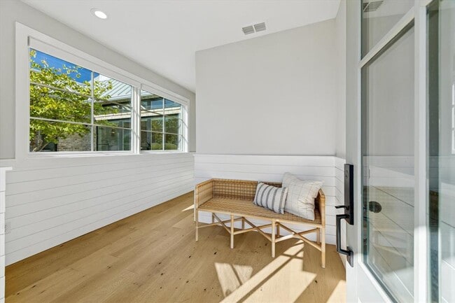 Building Photo - 5000 Creek Meadow