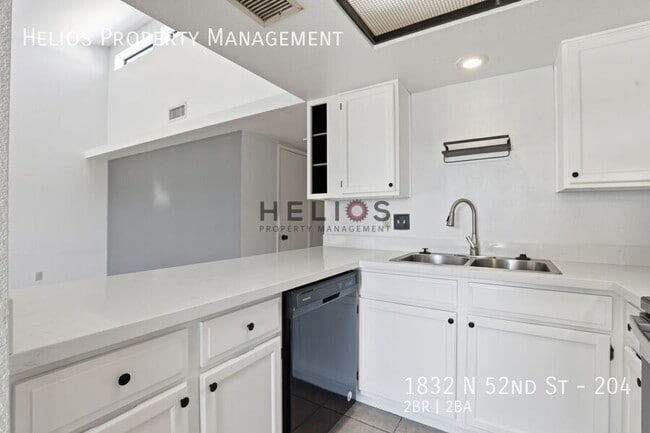 Building Photo - 1832 N 52nd St