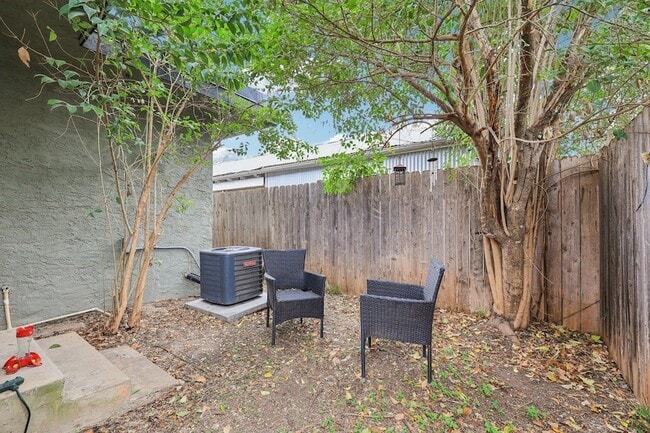 Building Photo - 4302 Harmon Ave