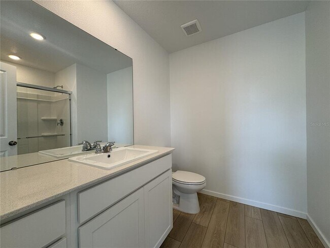 Building Photo - 830 Lynx St