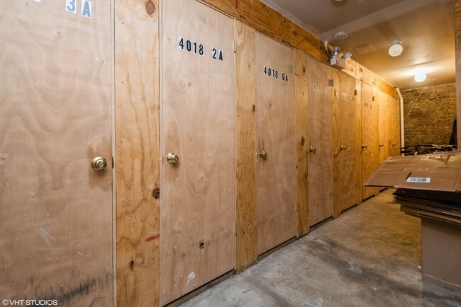 Building Photo - 4018 N Albany Ave