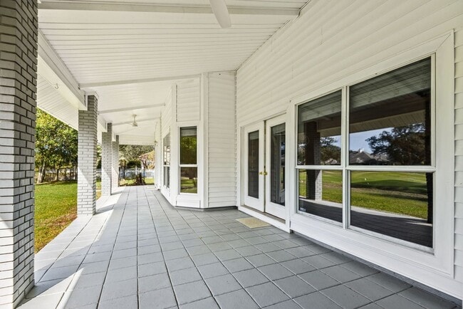 Building Photo - 83 Lake Lorraine Cir