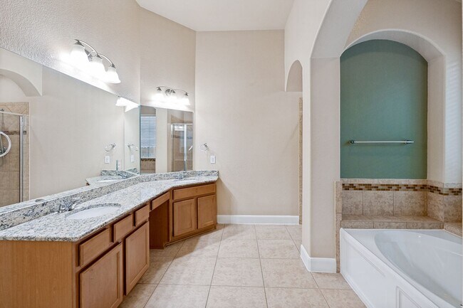 Building Photo - 23214 Crest View Way