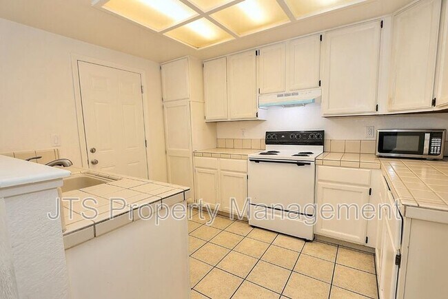 Building Photo - 7733 Temwoods Way