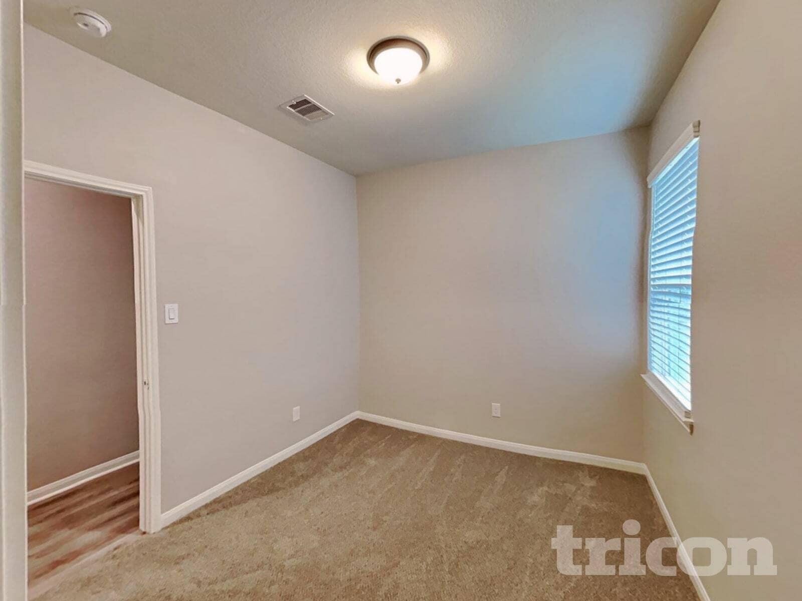 Building Photo - 8888 Oval Glass St