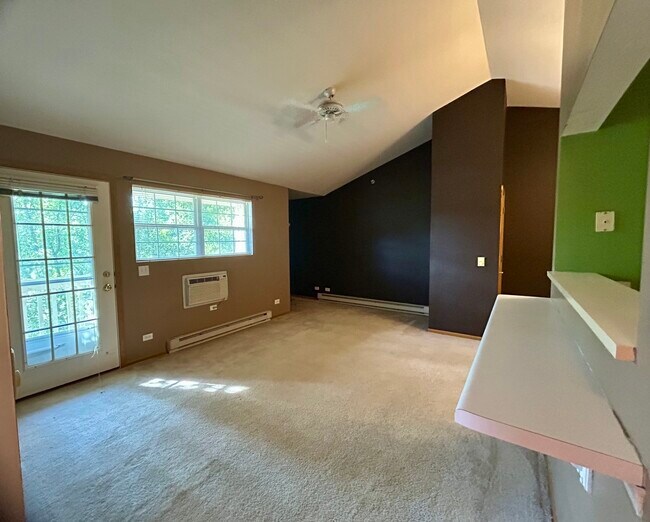 Building Photo - 430 Cunat Blvd