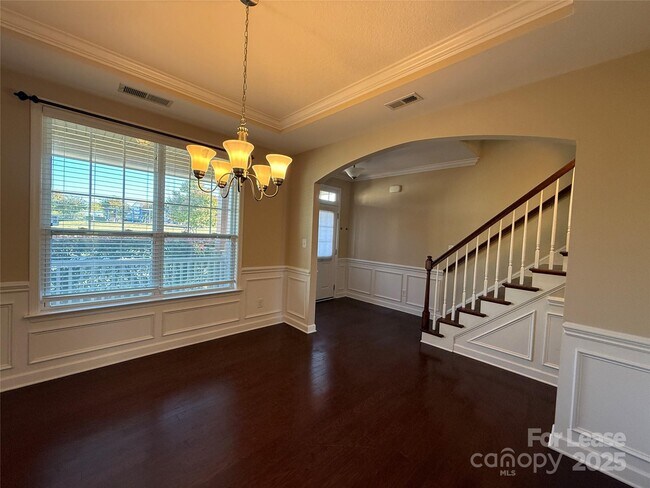 Building Photo - 109 Community Park Ln