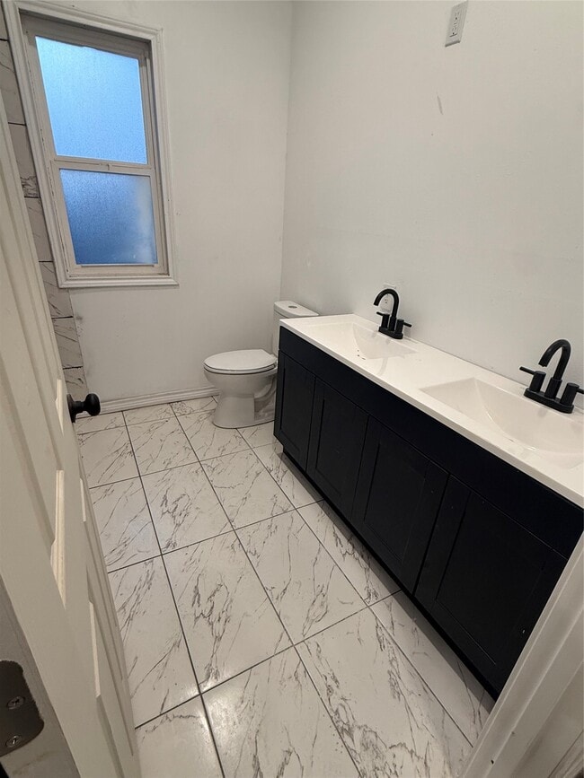 Building Photo - 5519 Osprey Dr