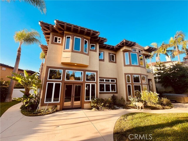 Building Photo - 6 Emerald Glen