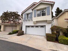 Building Photo - Great 4B/2.5BA House in Gate Community in ...