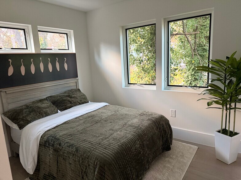 Building Photo - 4803 Butterworth Pl NW