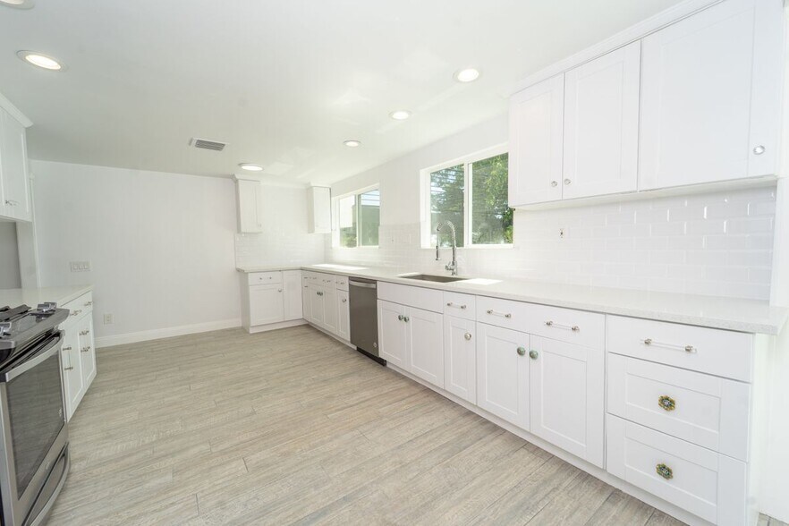 Building Photo - 11723 Porter Valley Dr