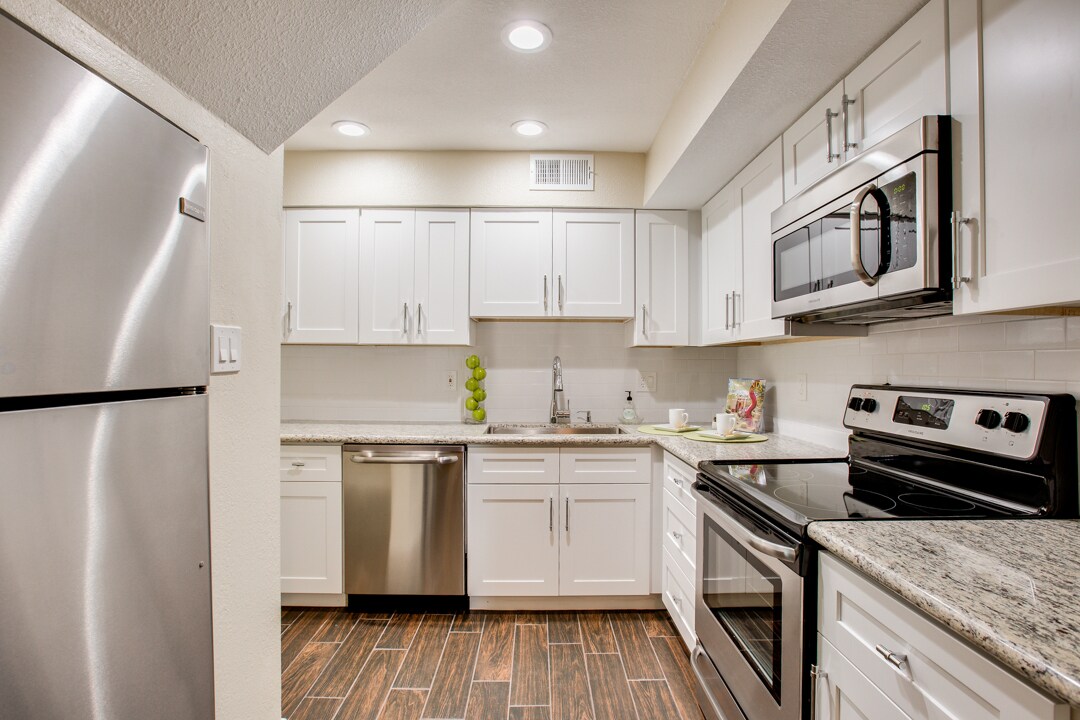 Building Photo - 6007 N 79th Street