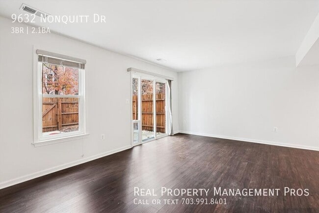 Building Photo - 9632 Nonquitt Dr