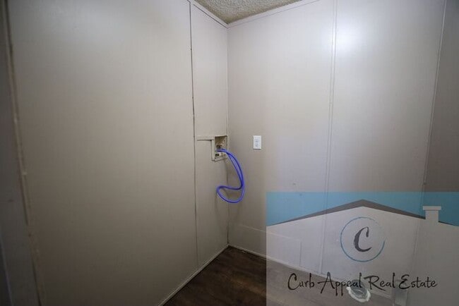 Building Photo - 3 bed / 2 bath mobile home - Nettleton