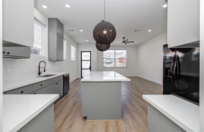 Building Photo - 4605 Edison St