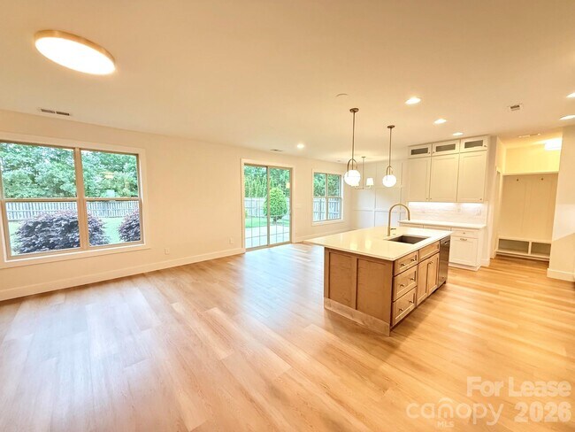 Building Photo - 5707 Verducci Ln