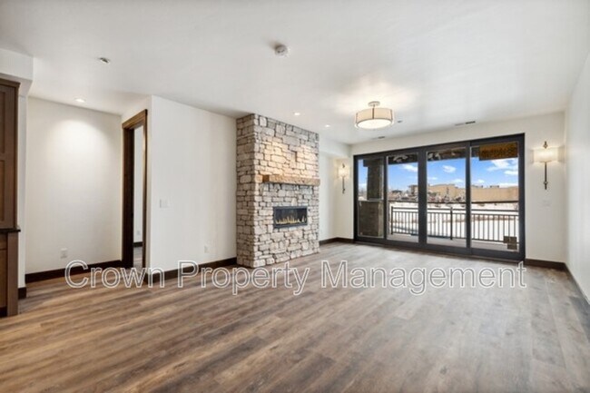 Building Photo - 317 Akers Ln