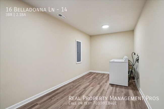 Building Photo - 16 Belladonna Ln