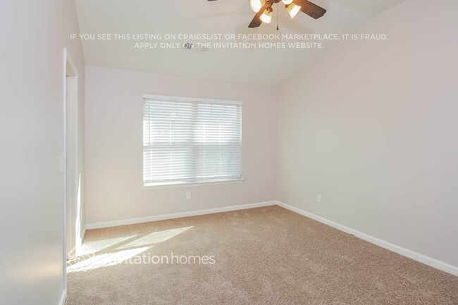 Building Photo - 1717 Hedgestone Ct