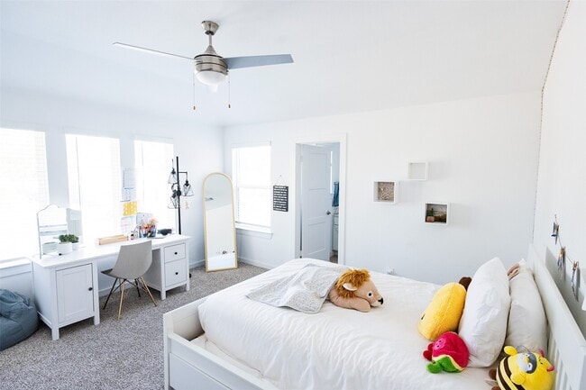 Building Photo - 14035 Vly Crk Ct