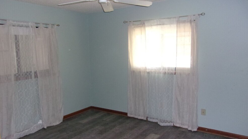 Building Photo - 10030 SW 90th Ct