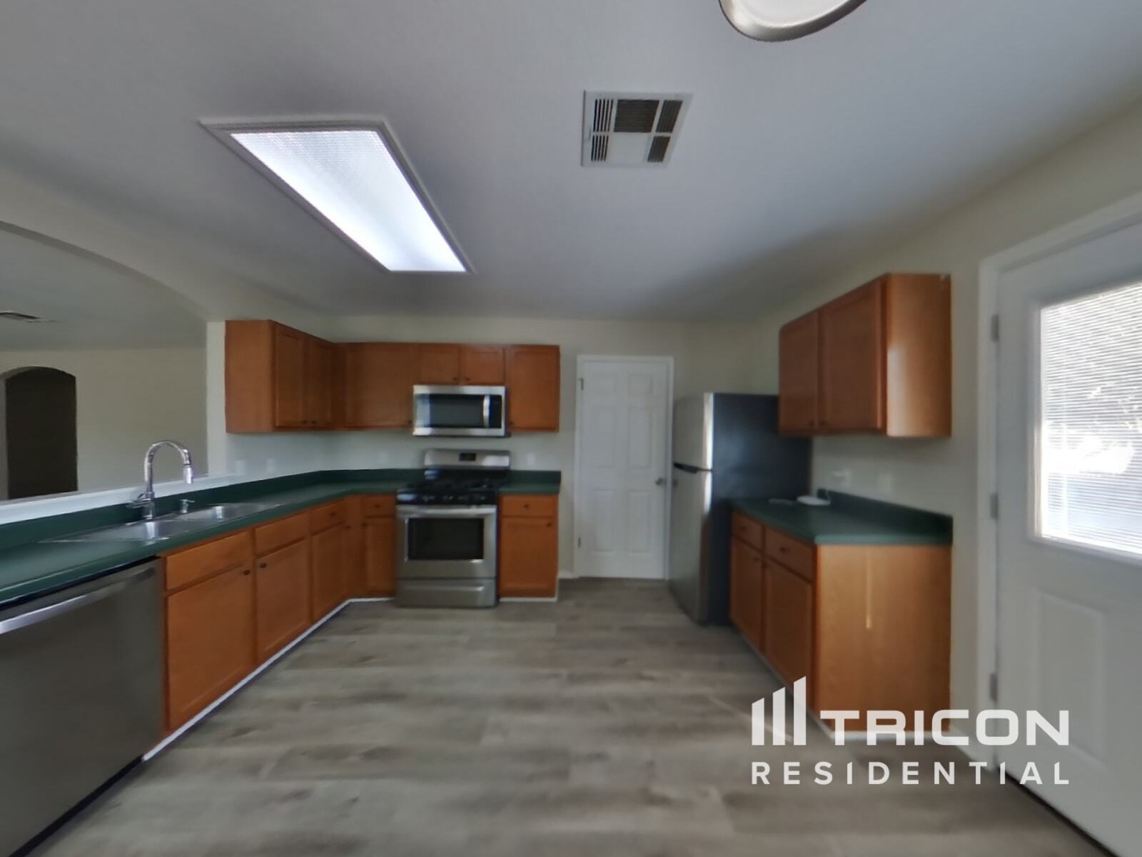 Building Photo - 228 Fall Creek Dr