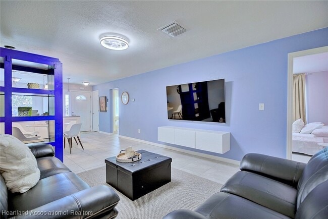 Building Photo - 4706 Mercado Dr