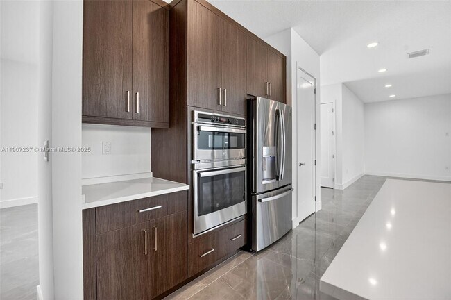 Building Photo - 8215 Crystal Downs Ave