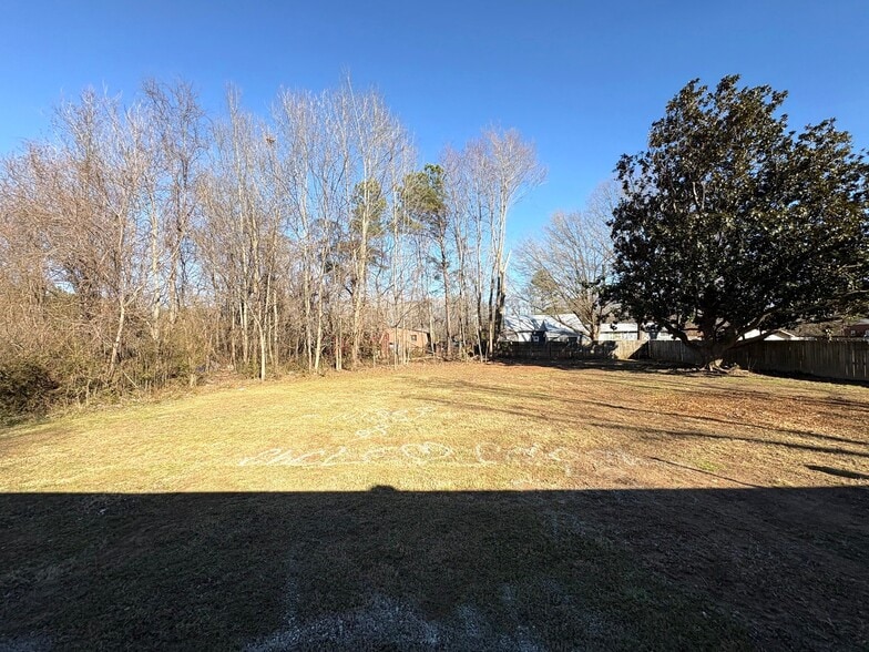 Building Photo - 84 Hickory Hills Dr