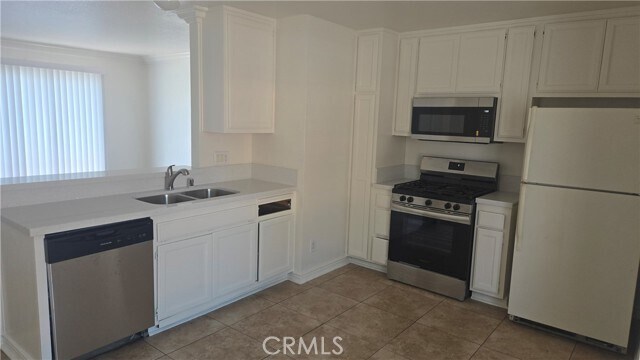 Building Photo - 1365 Crafton Ave