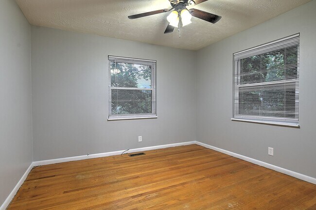 Building Photo - 680 Elk Dr