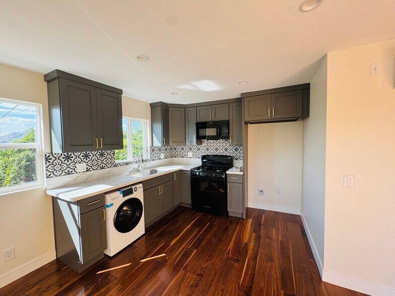 Building Photo - 3015 Future Pl