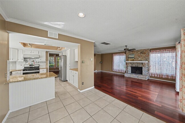 Building Photo - 3206 Sturbridge Ln