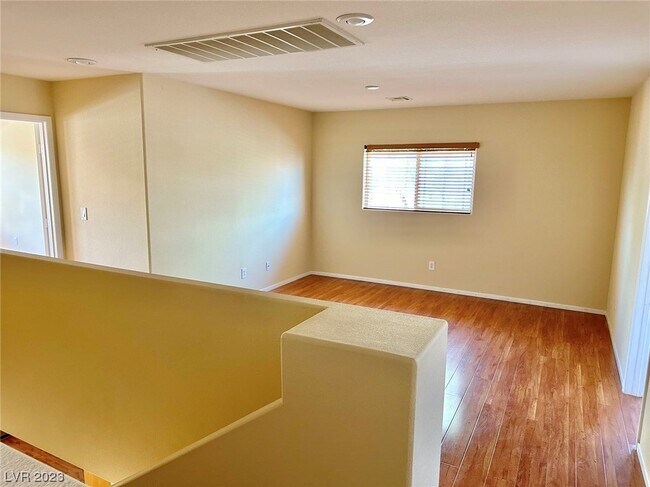 Building Photo - 4765 Golden Shimmer Ave