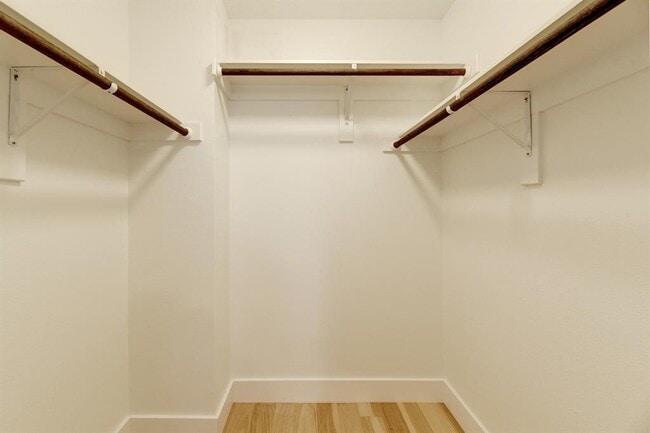 Building Photo - 300 Lightsey Rd
